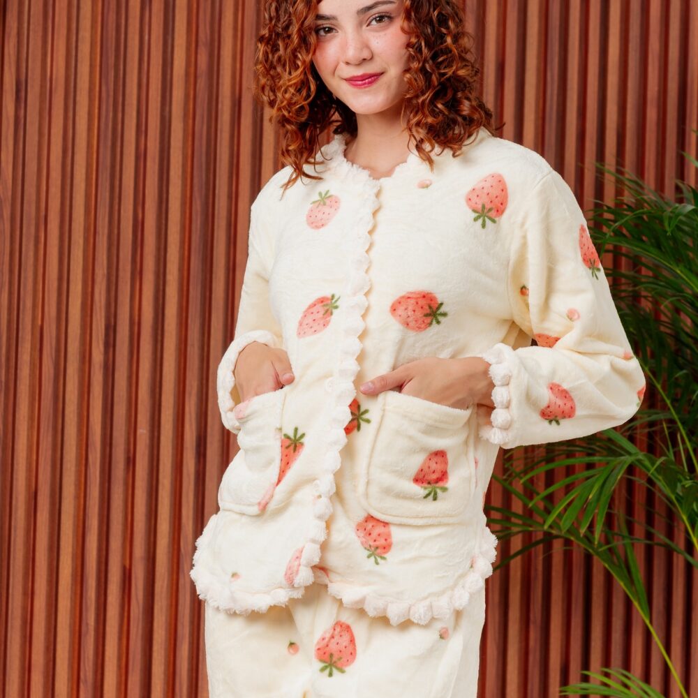 Pijama de dama en felpa - Modelo Fresa