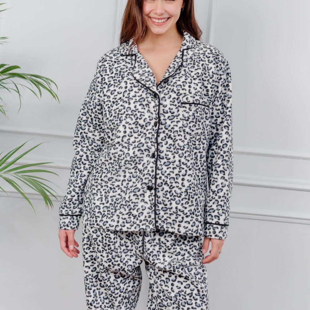 Pijama de dama en micropolar animal print abierto - Modelo Romina