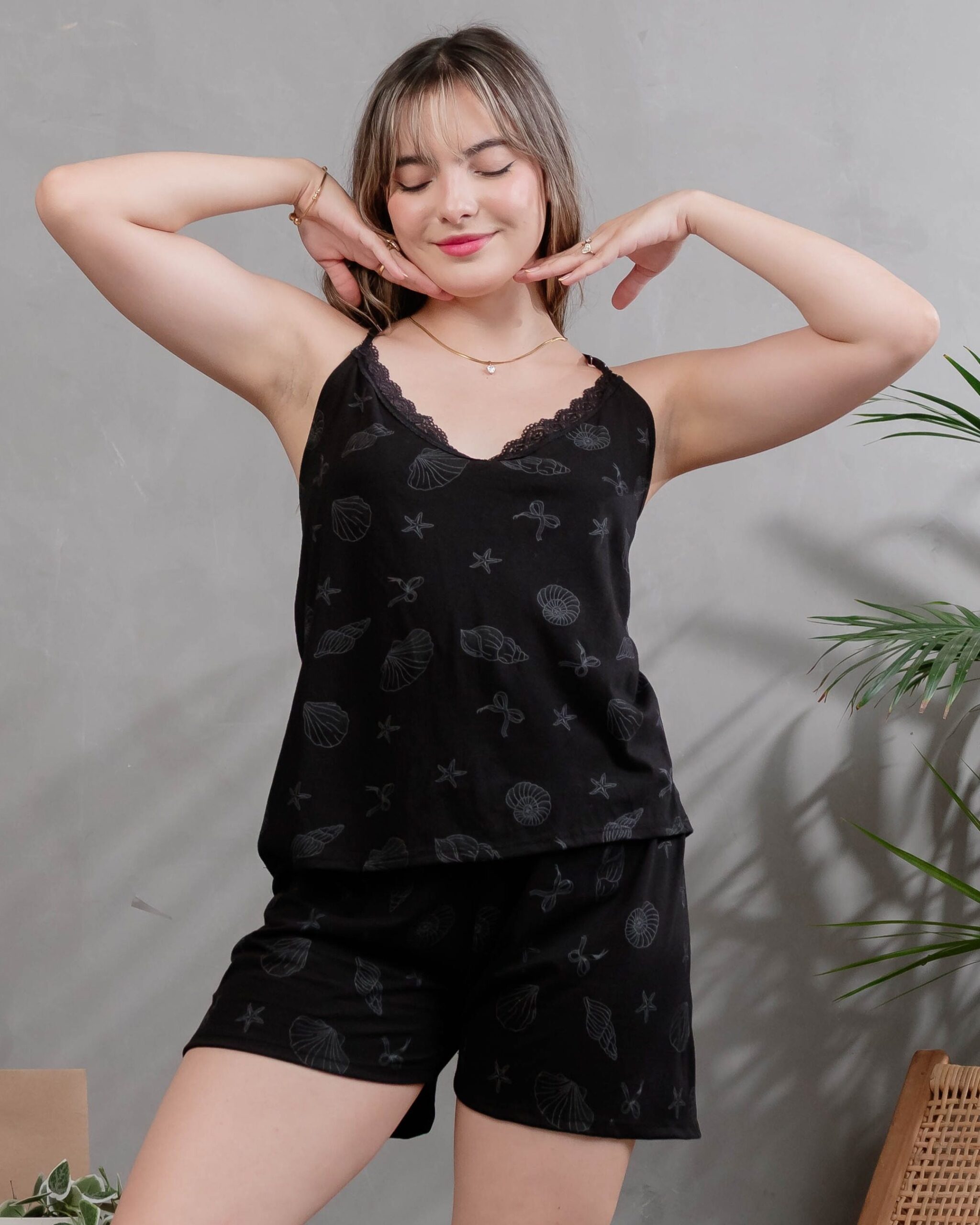 Pijama de dama de tiras en algodon con estampado conchitas - Modelo Marina - Imagen 3